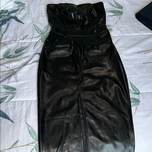 Forever 21 Black Strapless Bodycon Dress